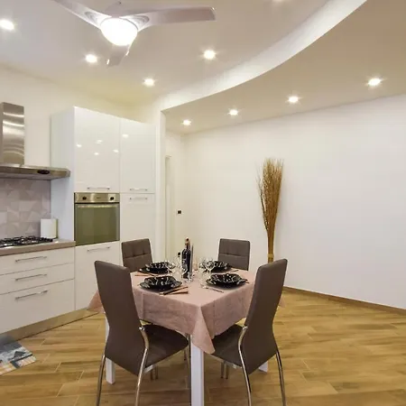 Apartment Amazing In With Kitchen